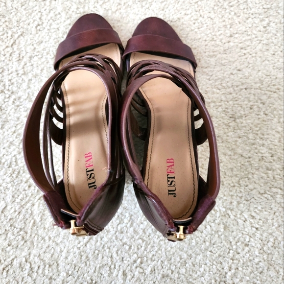 Brown cross strap gladiator high zipper wedge heels - Picture 6 of 6